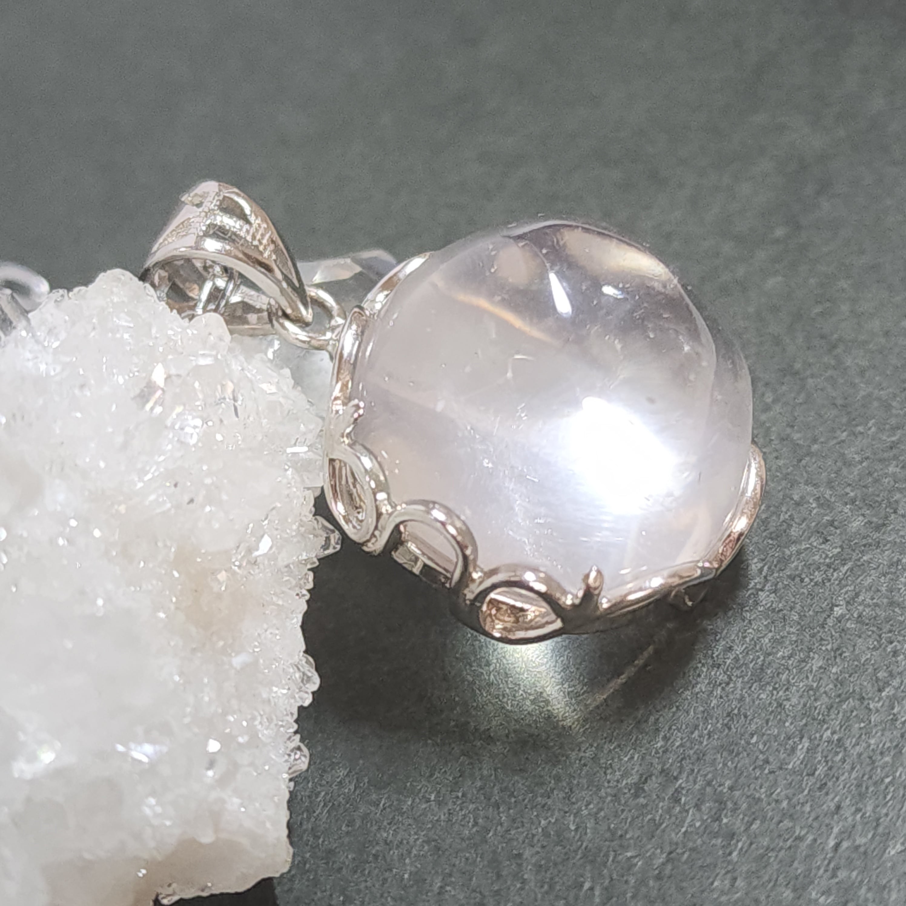 マイカインスタークォーツペンダントマイカインスタークォーツネックレス