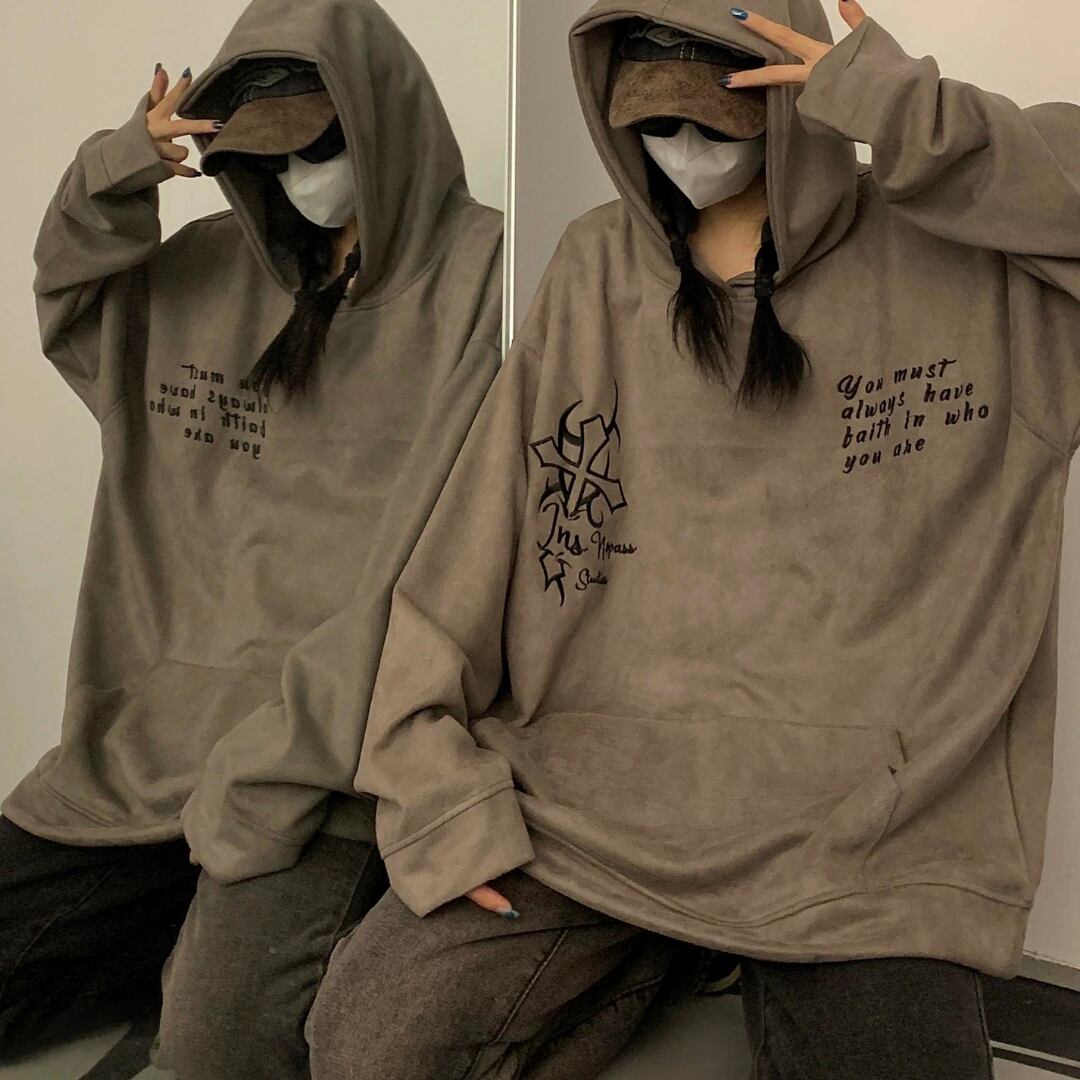 後ろ姿もおしゃれに決まる♪ ビッグシルエット バックロゴ スウェット