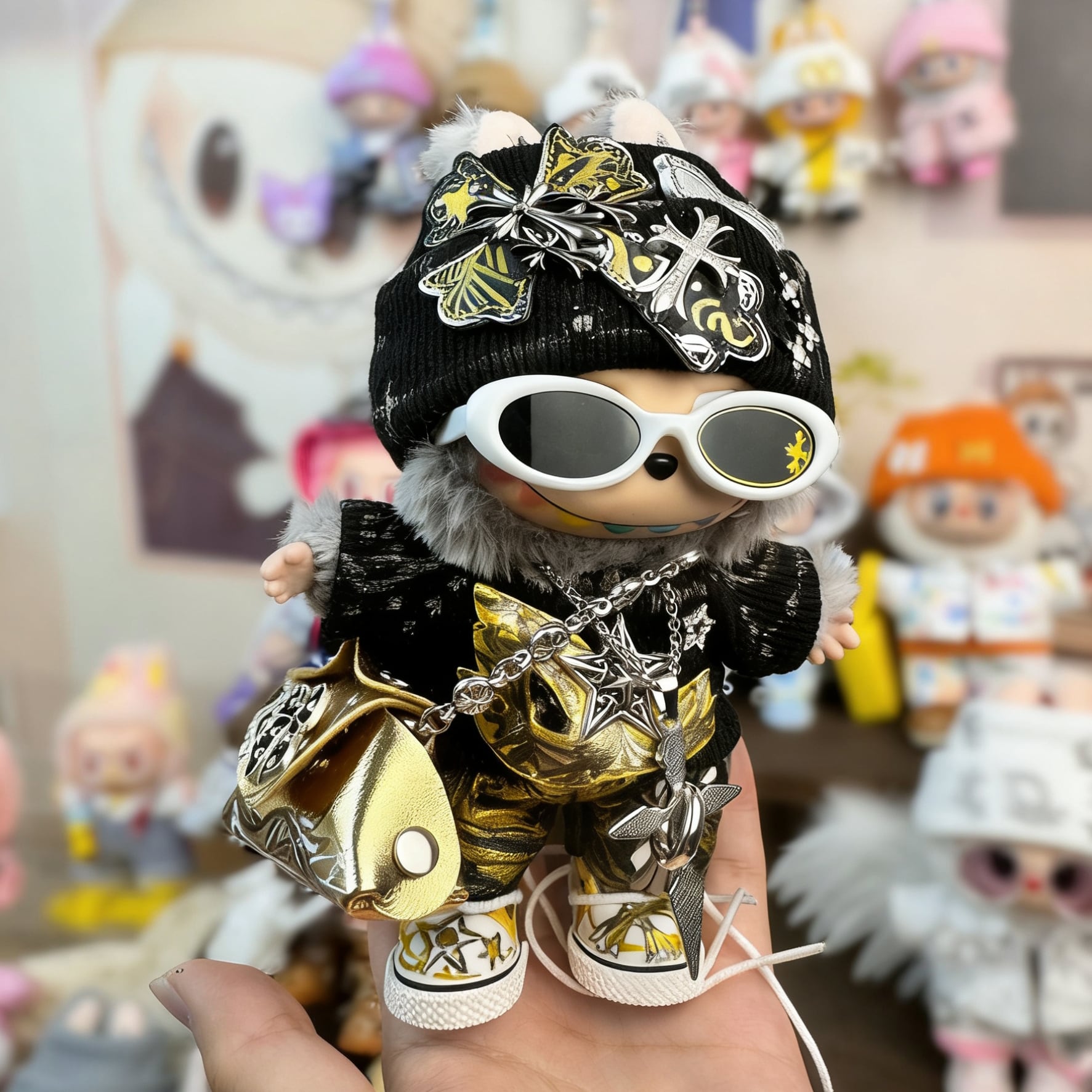 【残りわずか!】Labubu ブラック&ゴールド 最旬ストリートコーデ 7点フルセット | 15-17cm 対応 | 唯一無二のクールでカッコいいスタイル