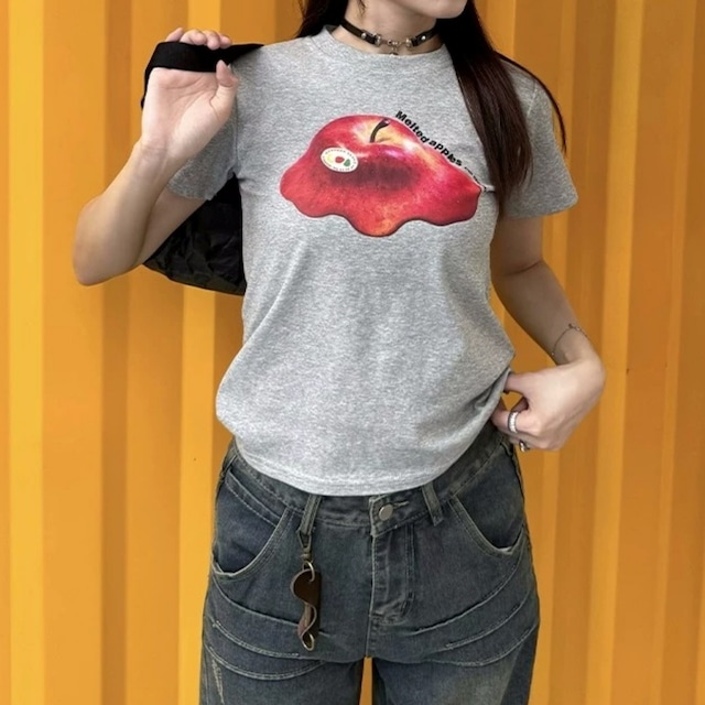 メルティングアップルグラフィックショートTシャツ 2col R02453