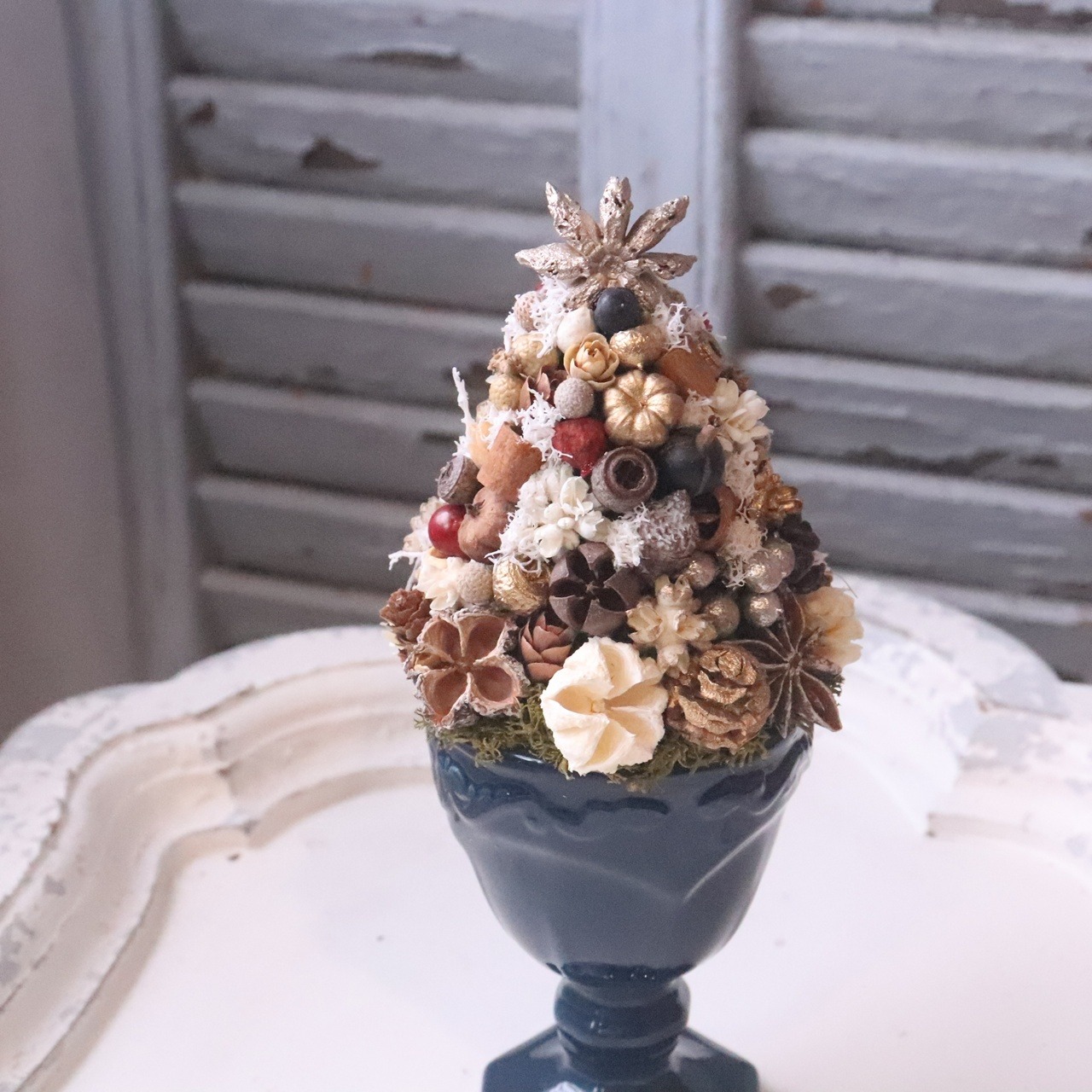 木の実ツリーS　1点もの｜木の実の小さなクリスマス飾り　木の実いっぱい　冬のナチュラルインテリア　プレゼント　推し活におすすめ　