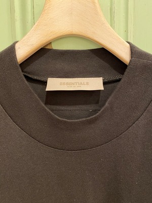 ESSENTIALS 1977エッセンシャルズ 半袖Tシャツ¥13000+tax(¥13200)