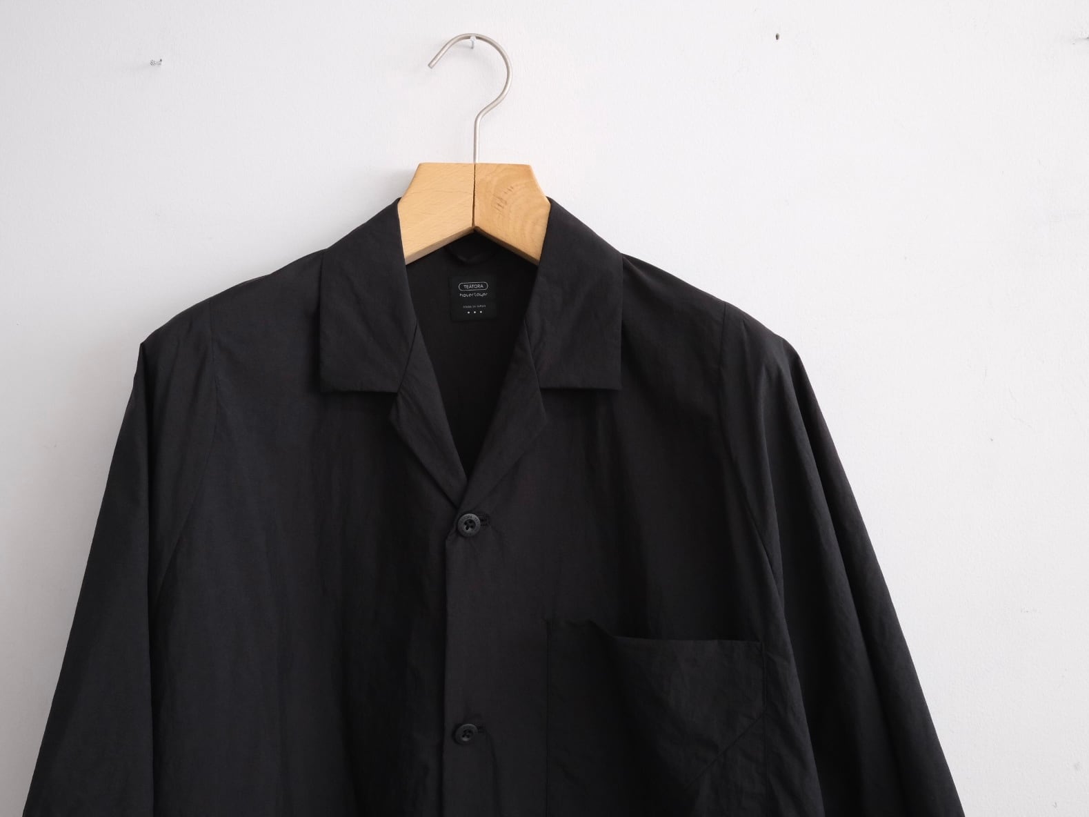 TEATORA” CAMBRIAN SHIRT S/S - HL BLACK” | Lapel online store