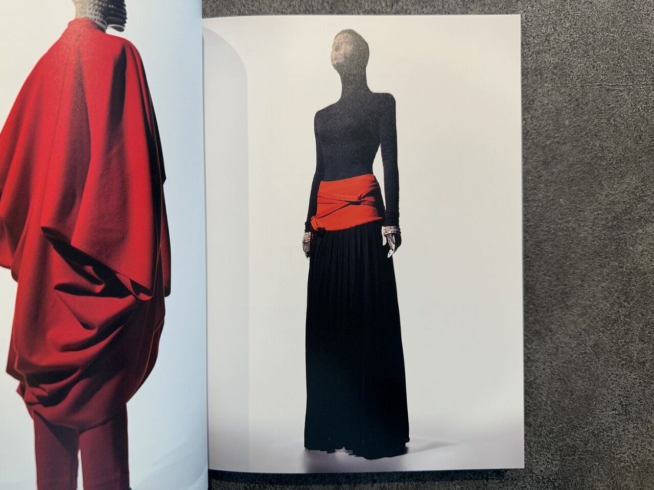 VF408】 MIYAKE ISSEY展: 三宅一生の仕事 | KITAZAWA BOOKSTORE