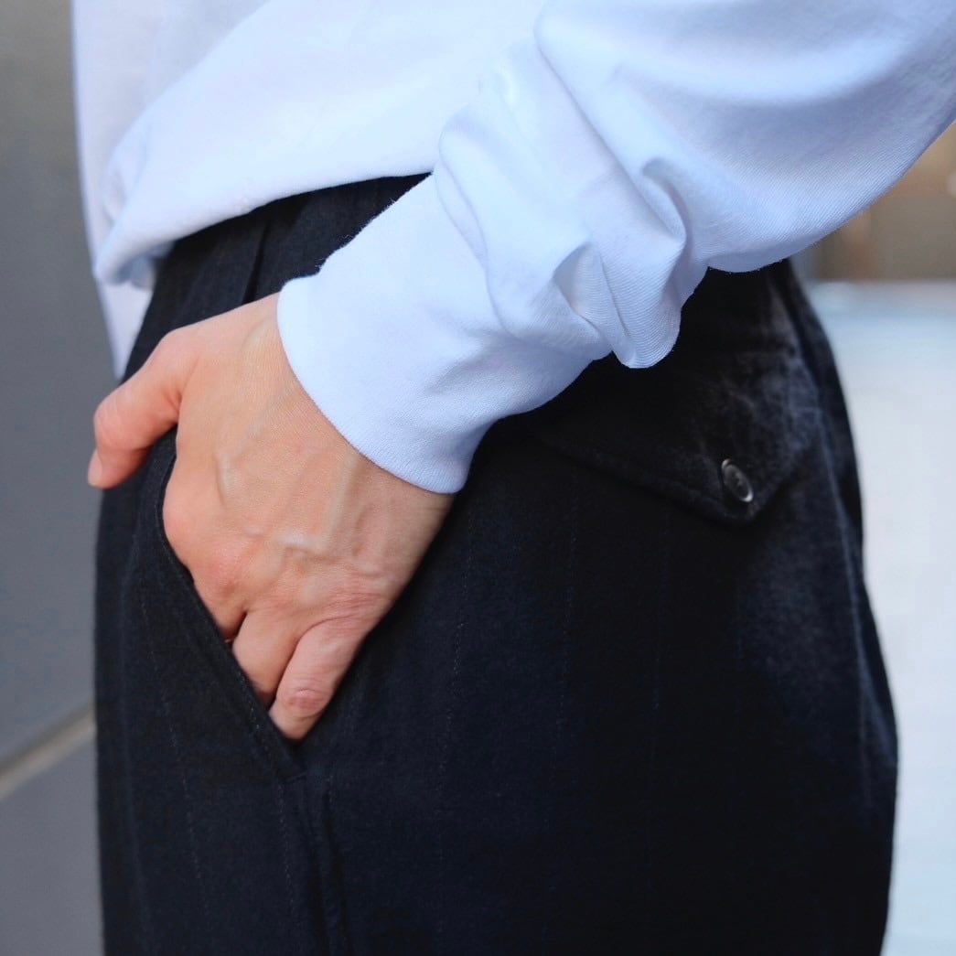 COMOLI(コモリ) /ストライプテーパードパンツ -STRIPE-(A03-03010) | Debby