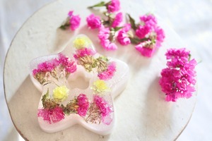 食べちゃいたくなる♡春の訪れ♡キラキラかわいい星型のアロマサシェ