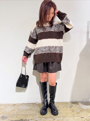 ポリーヌブロー   エコレザーショートパンツ