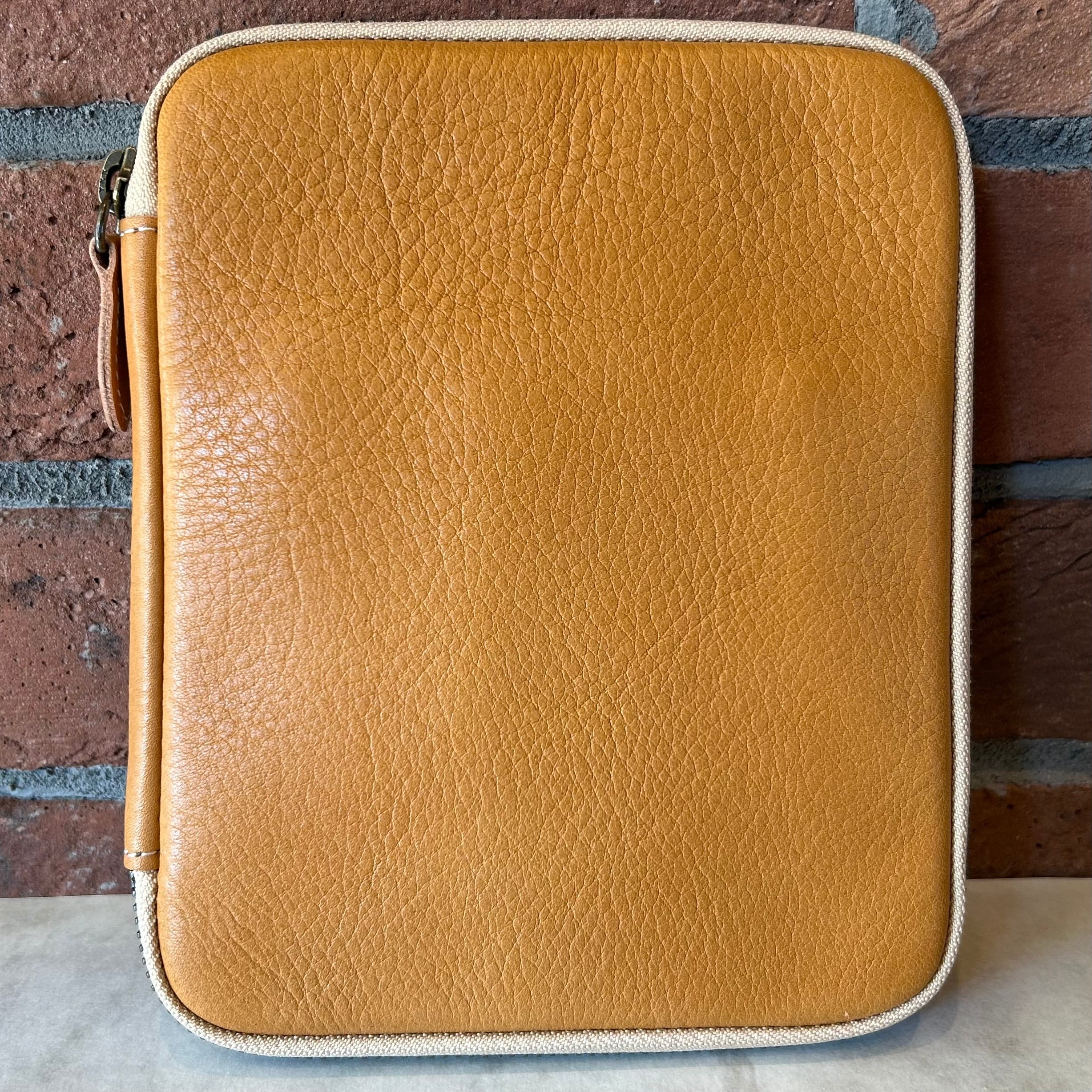 ＆Liebe「ペン好きの宝石箱 10本差しジップペンケース（栃木レザー