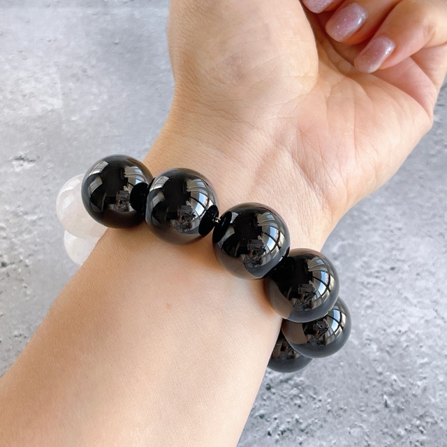 【受注製作】アイスクリスタル&モリオン18mm✧陰陽ブレスレット✧大玉ブレスレット✧グラデーションブレスレット✧天然石・パワーストーン・ジュエリー・邪気除け