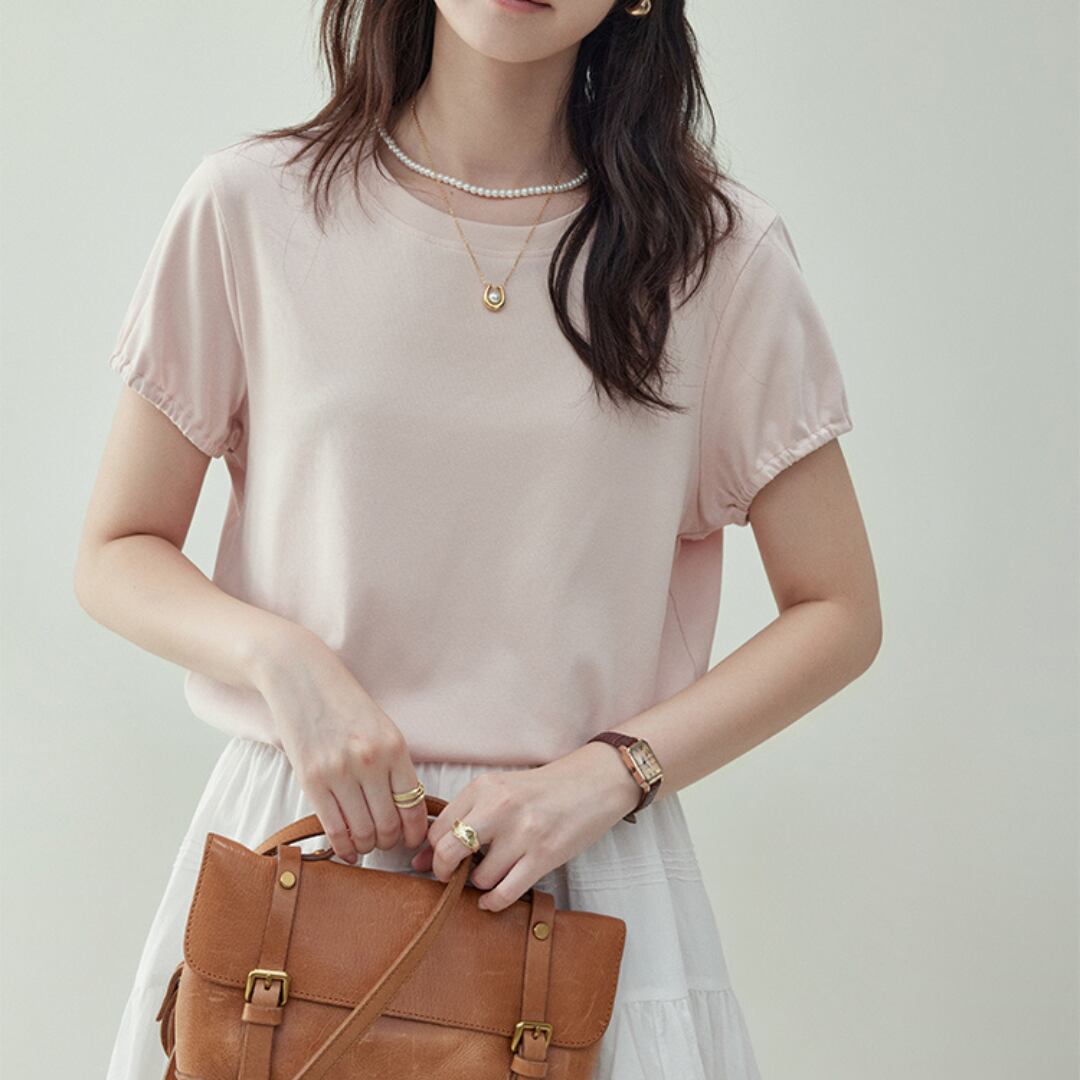 simple top with gathered sleeves