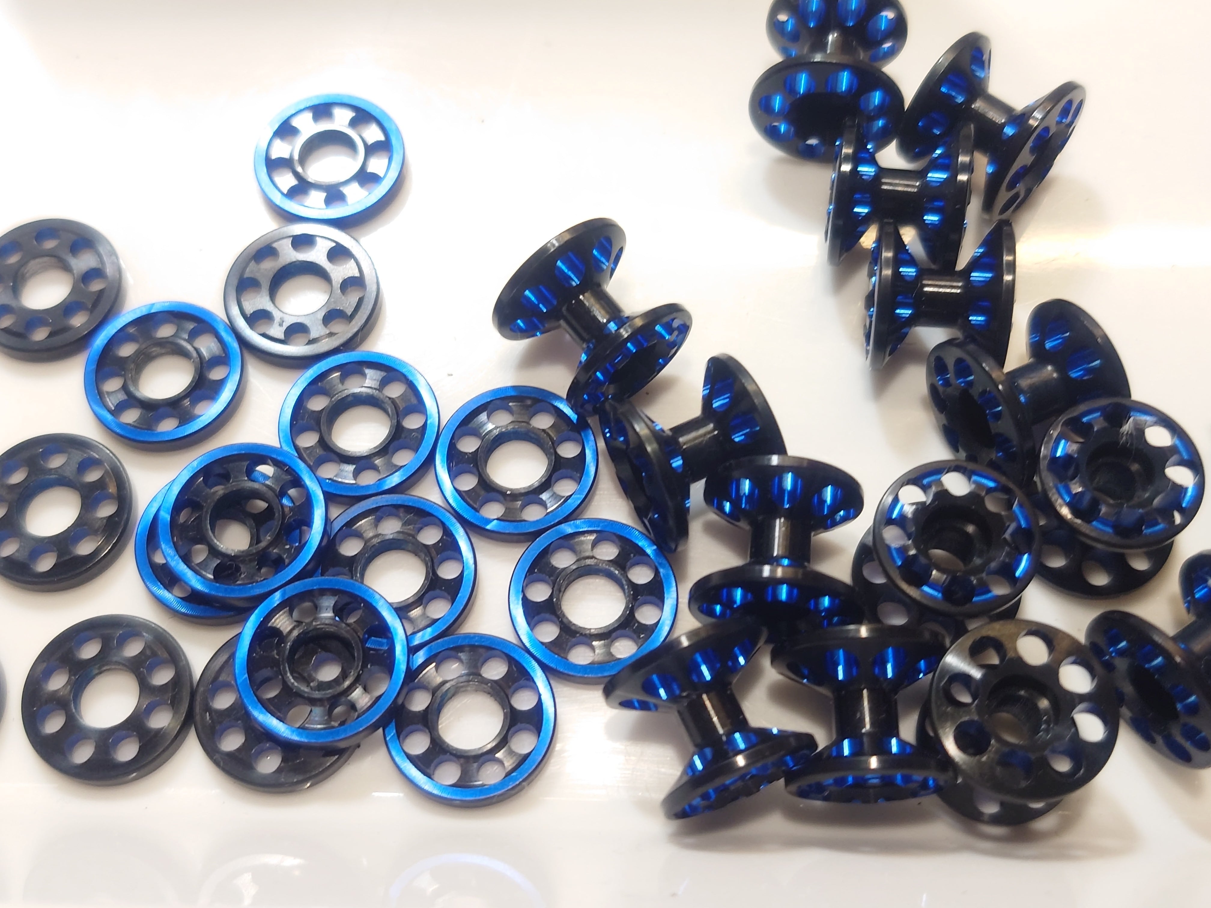13mmオールアルミベアリングローラー 穴加工＋ダブルアルマイト