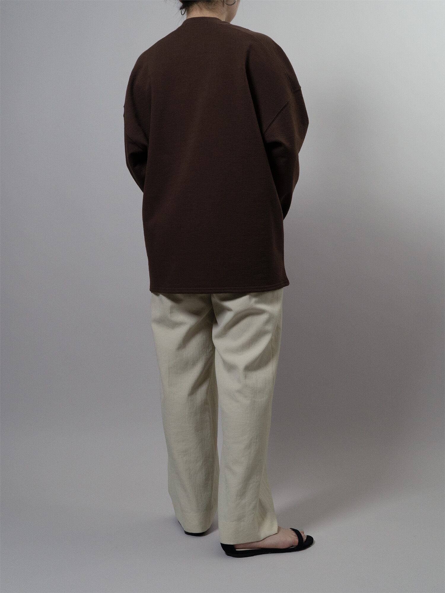 Deep V Neck Pullover / Brown | FUSA
