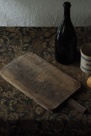 小振りなまな板-antique cutting board