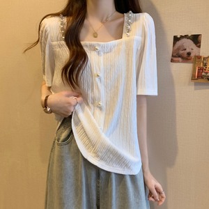 スクエアネック ブラウス レディース トップス パール ストライプ 半袖 ストライプ エンボス パフスリーブ 袖口 デコルテ ギャザー かわいい 大人可愛い きれいめ シンプル カジュアル おしゃれ こなれ感 ガーリー ロマンティック セクシー デコルテ見せ 鎖骨見せ 無地 春 夏 女の子 デート お出かけ リゾート 旅行 ビーチ 休日 バカンス 韓国 オルチャン 脚長 普段使い モテ S M L ホワイト ブラック