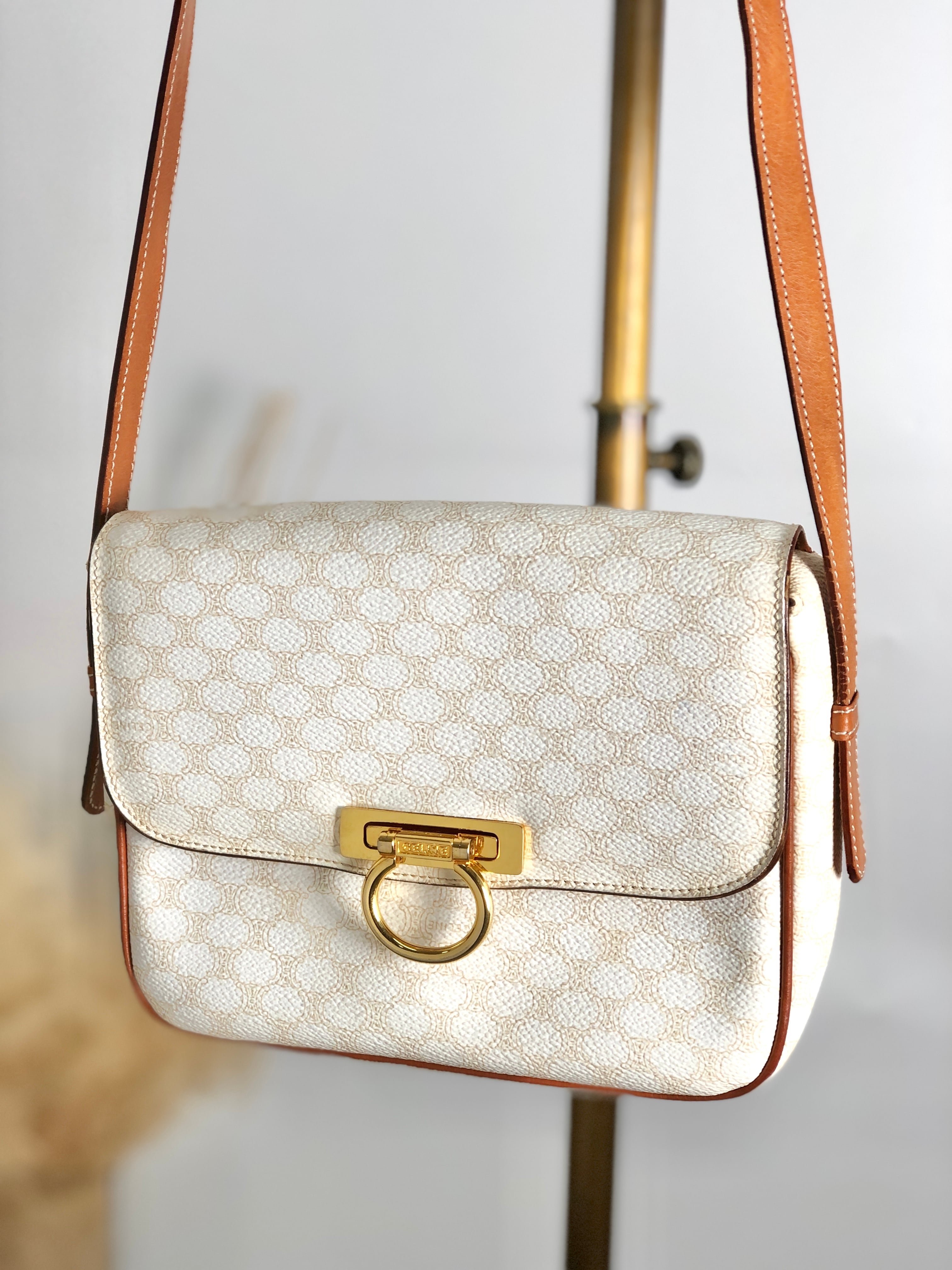 ★CELINE セリーヌ マカダム  ショルダーバッグ ホワイト ガンチーニ PVC レザー  w4jb3k CELINE セリーヌ マカダム ショルダーバッグ ホワイト ガンチーニ PVC