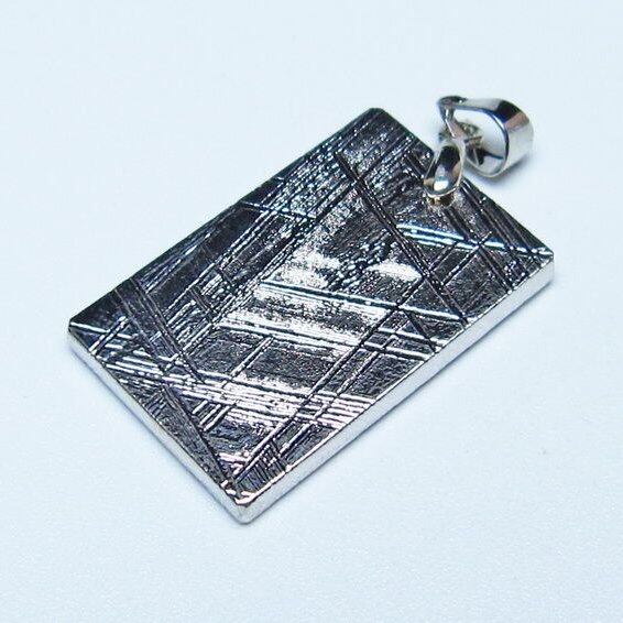 ギベオン ペンダント 隕石 メテオライト 一点物 おまかせ便 112-13431