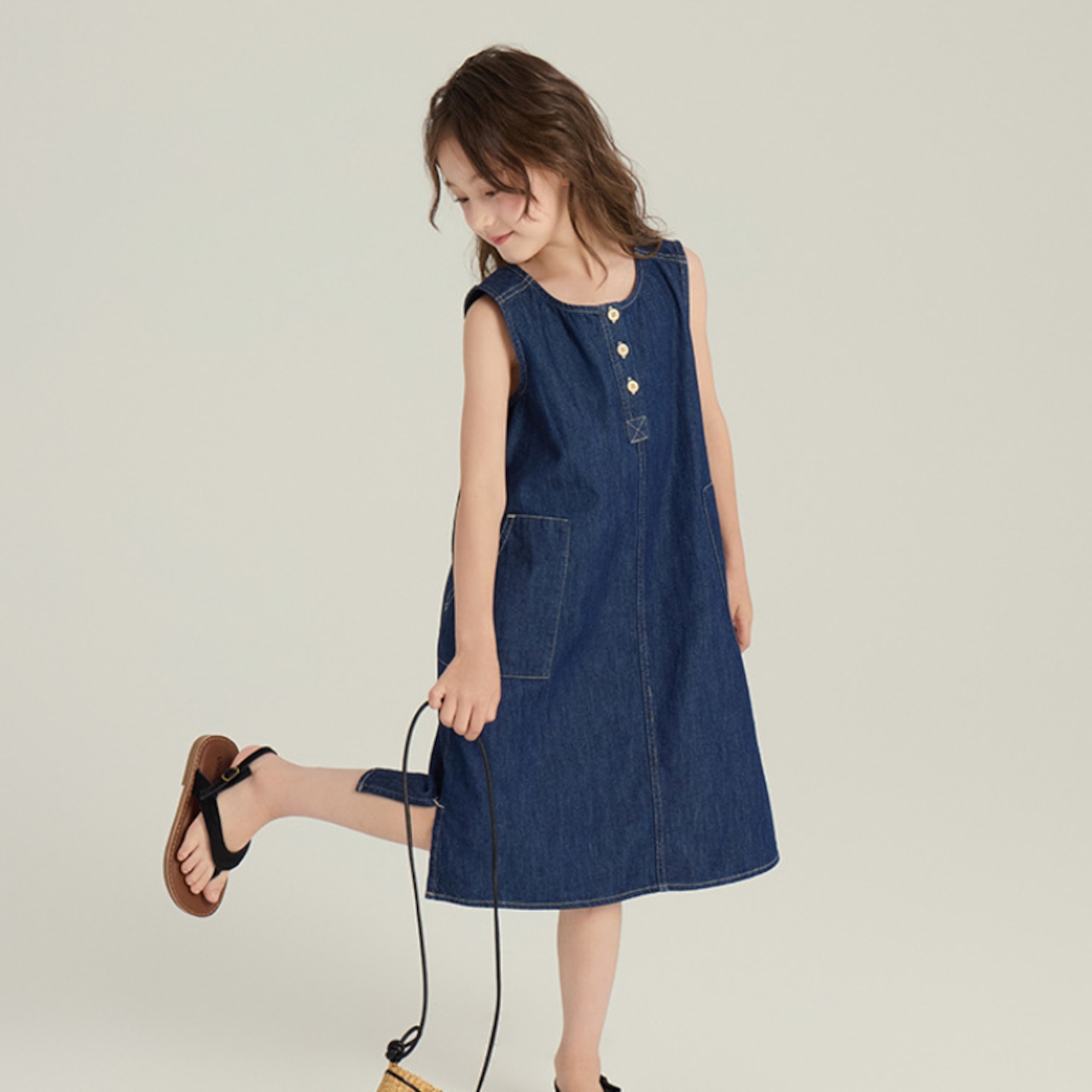 夏ステッチノースリーブデニムワンピース