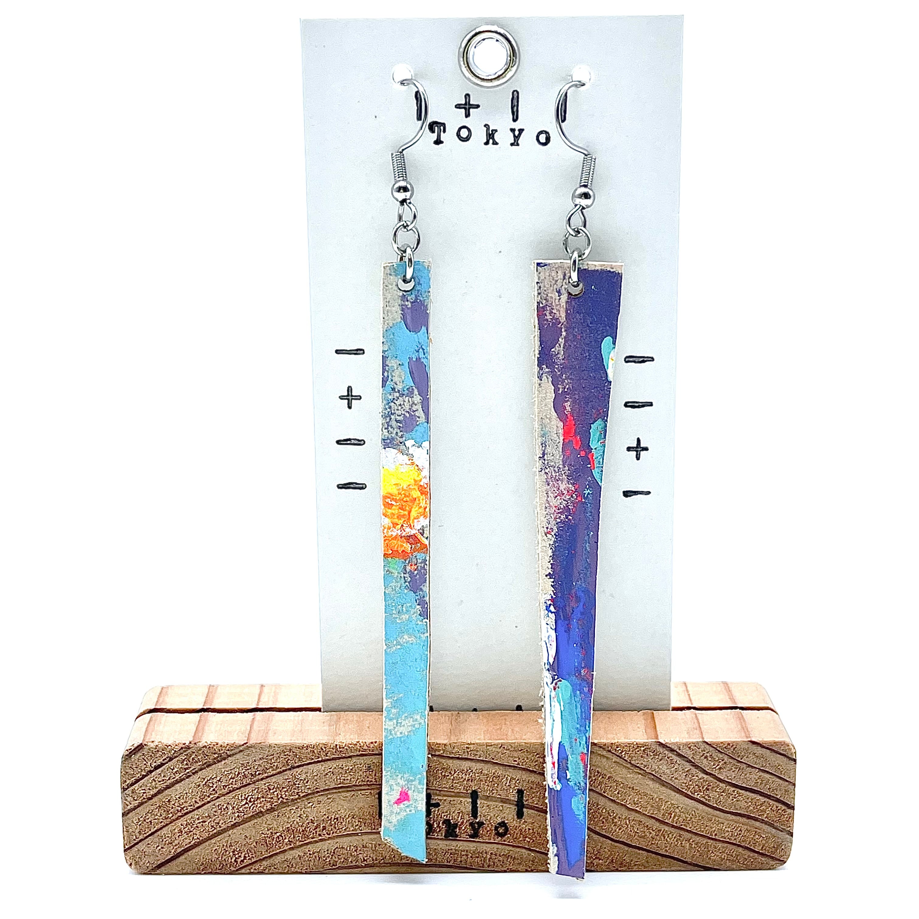 革ピアス　流れる夜空の短冊　本革