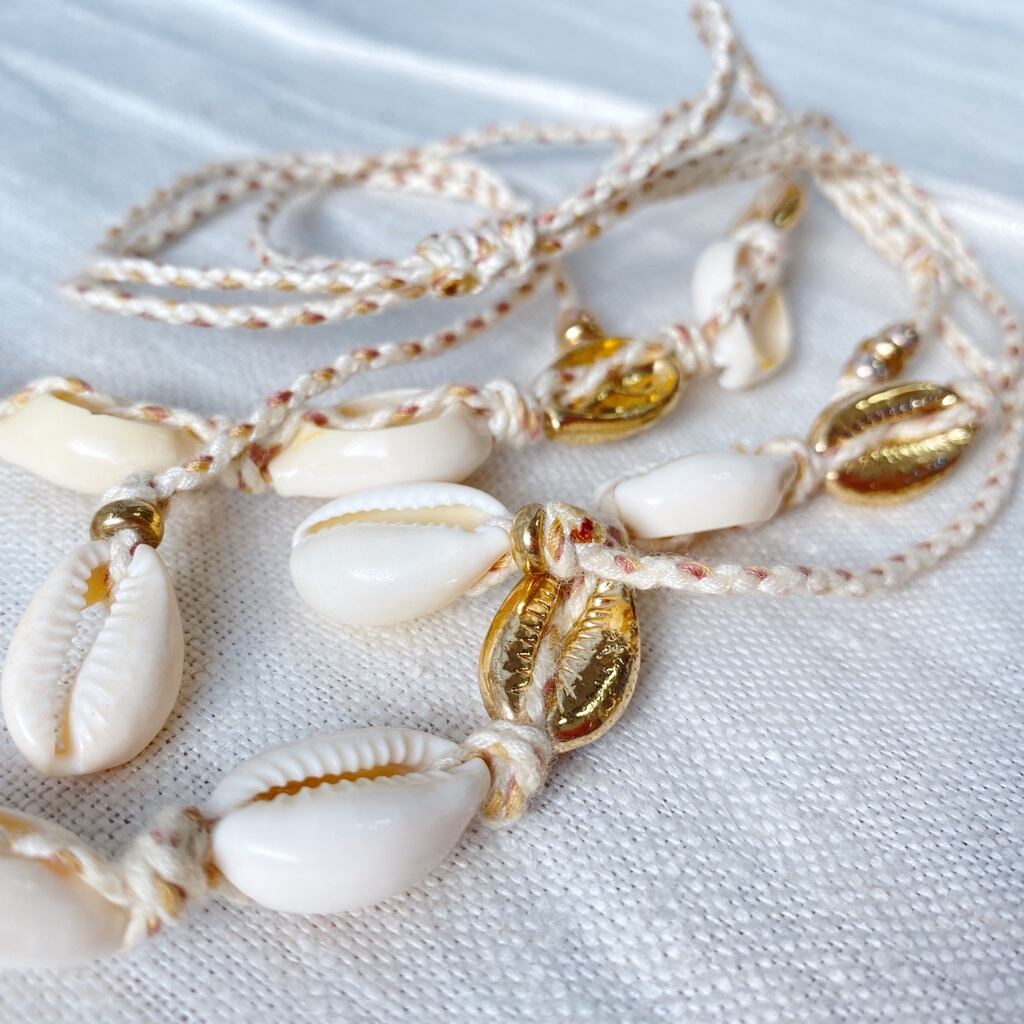 Shell Necklace 子安貝 シェル ネックレス ナチュラル GOLD×NATURAL | Amra