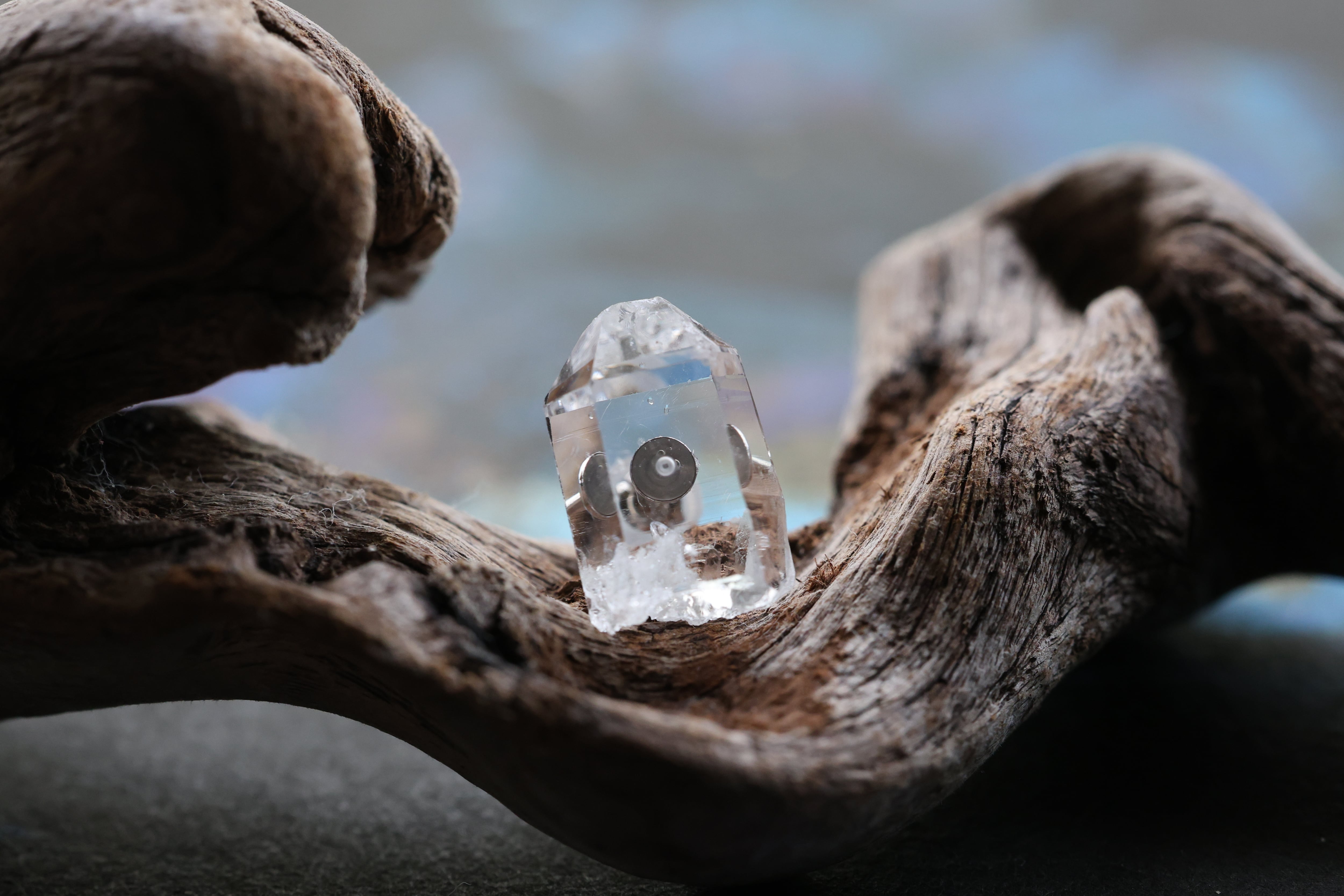 ヒマラヤ水晶 片耳ピアス マニハール産