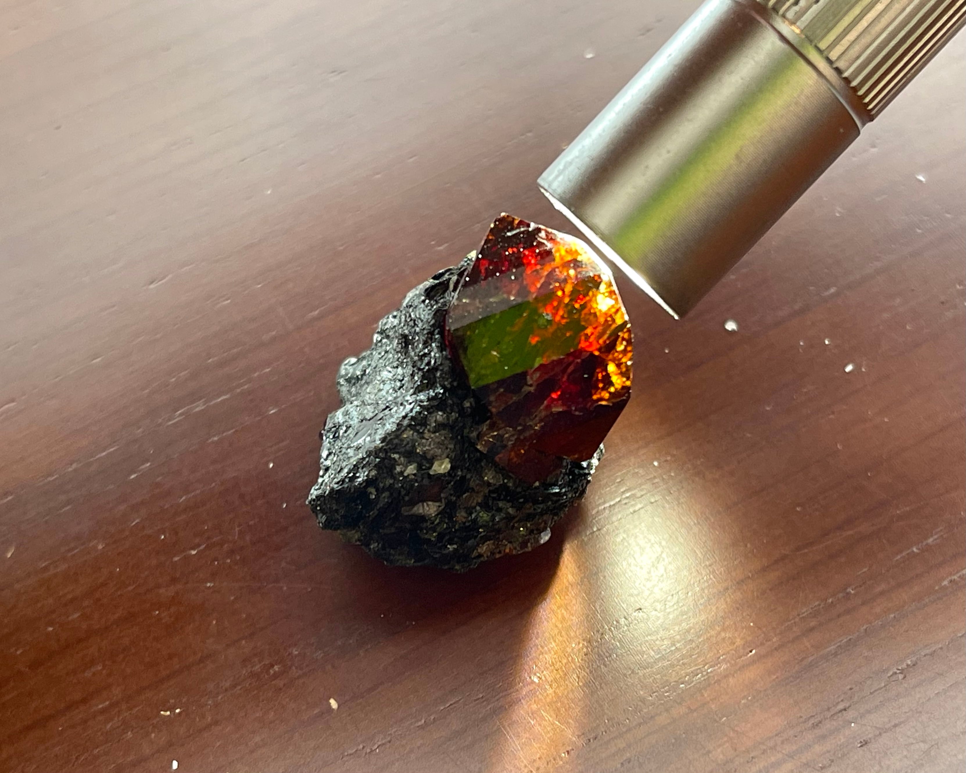 ジルコン【Zircon】ノルウェー産 | PEANUTS MINERALS