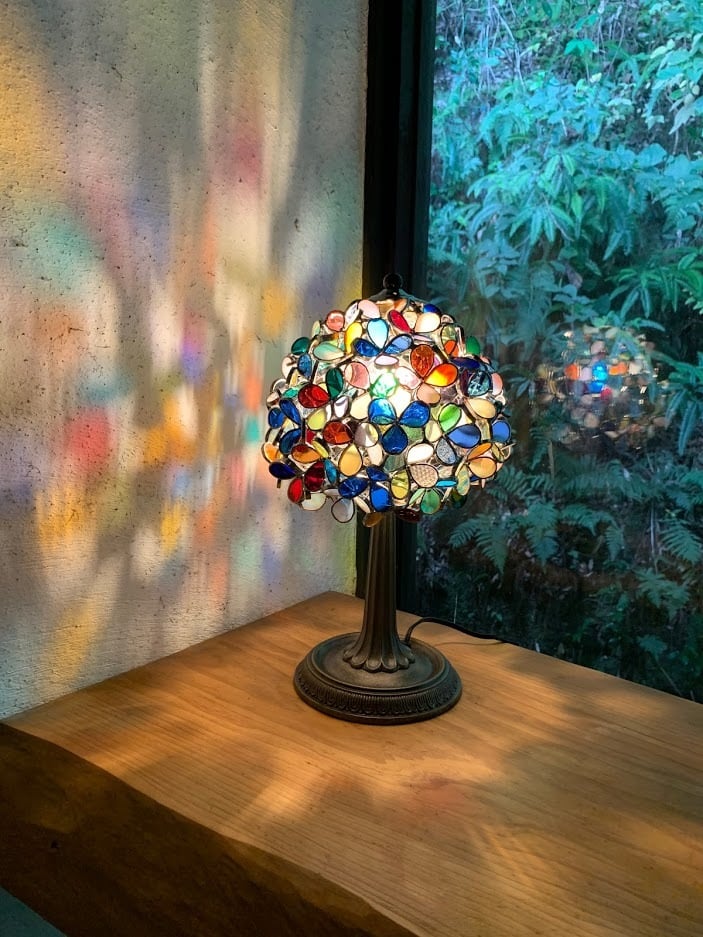 ステンドグラスランプ　花　フラワー　大型　モザイクガラス　2灯 ステンドグラスランプ 花 フラワー 大型 モザイクガラス 2灯