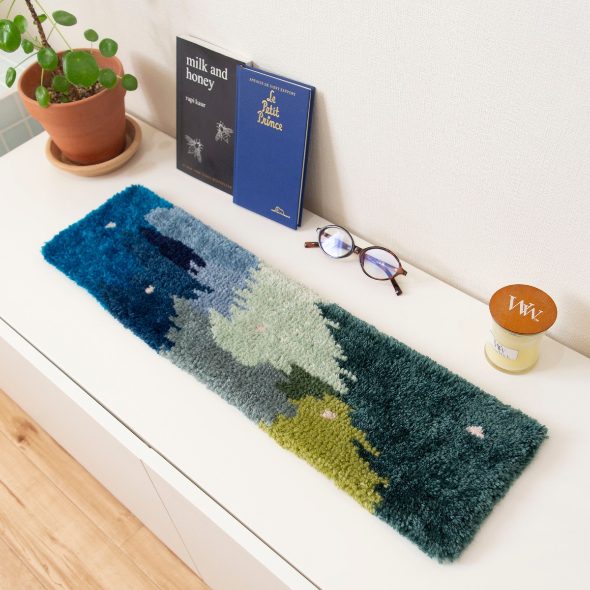 Calm Body Rug 【即納】 Quiet Moment Art Rug | Calm Adventure