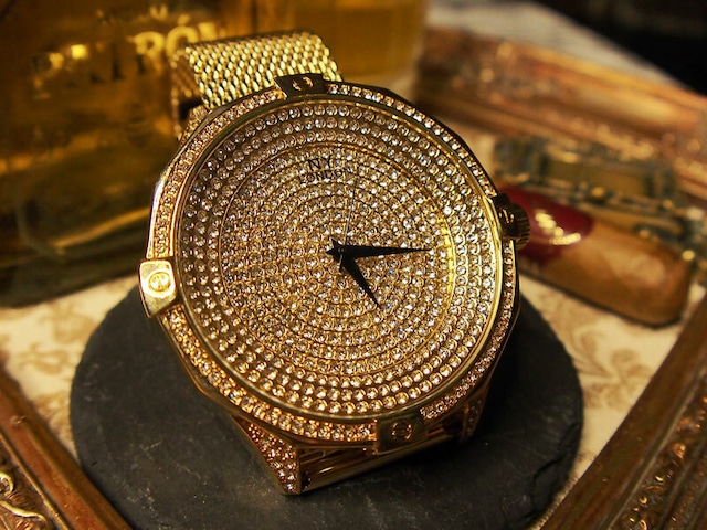 ICEY DIAL GOLD MESH BAND WATCH