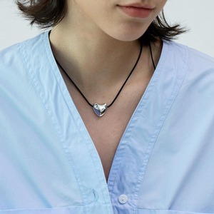 Casual Black Leather Rope Heart Necklace <2colors>