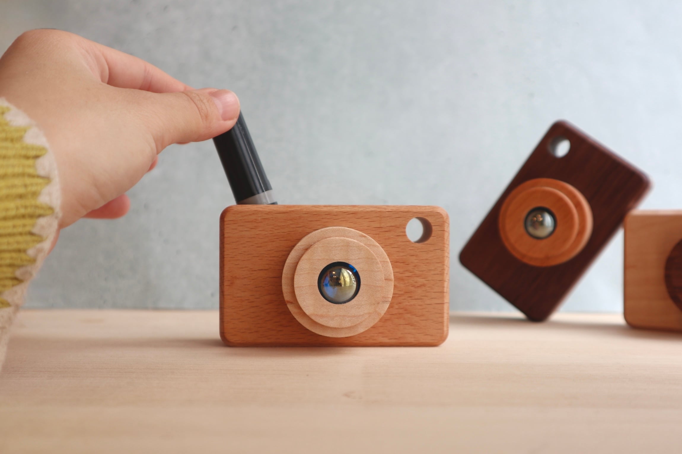 木製 カメラ型 印鑑スタンド|高級銘木|玄関インテリア|MOKOYA CRAFT|モコヤクラフト