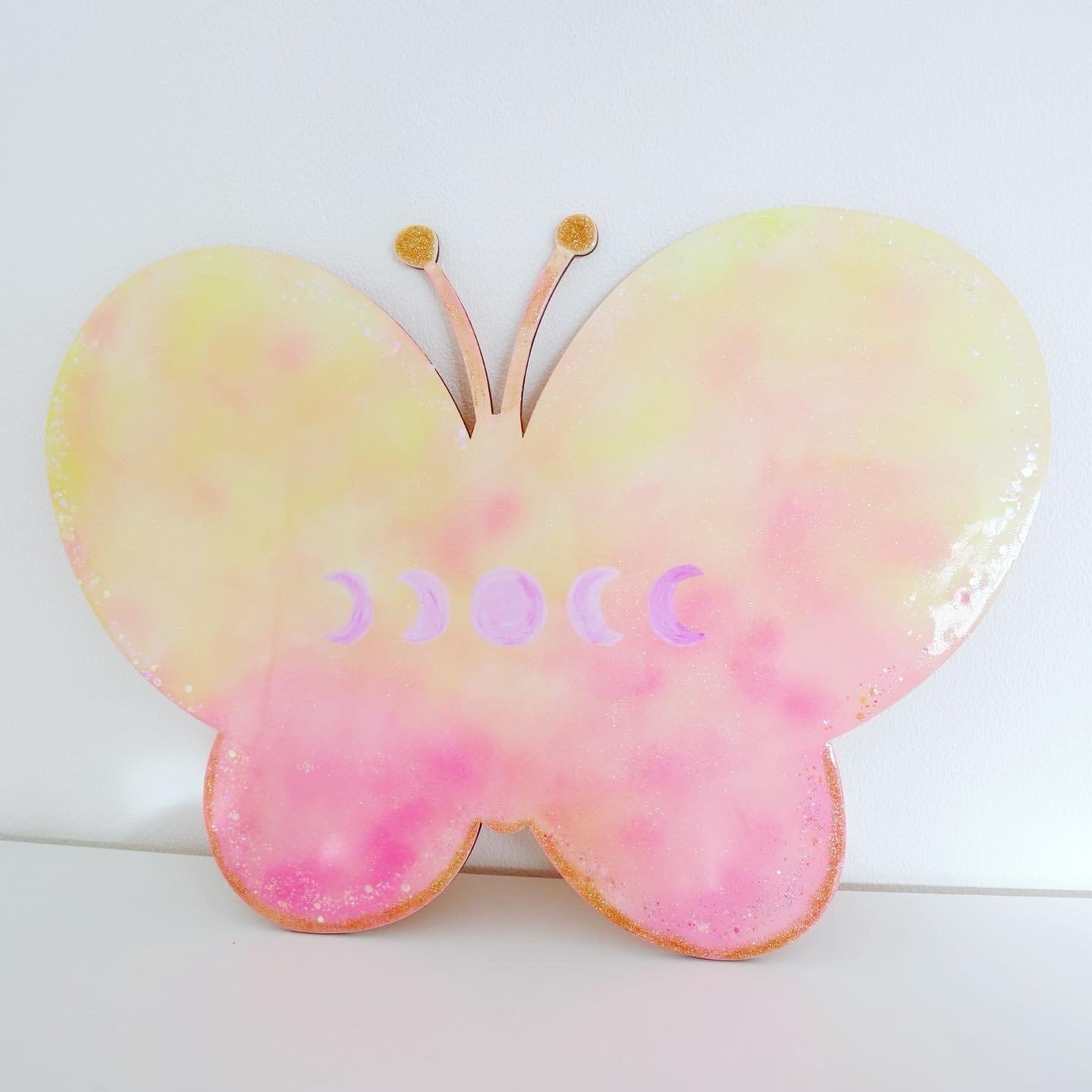 お月さまとダンスを♡パピヨンアミュレットオーナメント(ピンクイエロー)