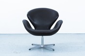 Arne Jacobsen | Swan Chair Model 3320