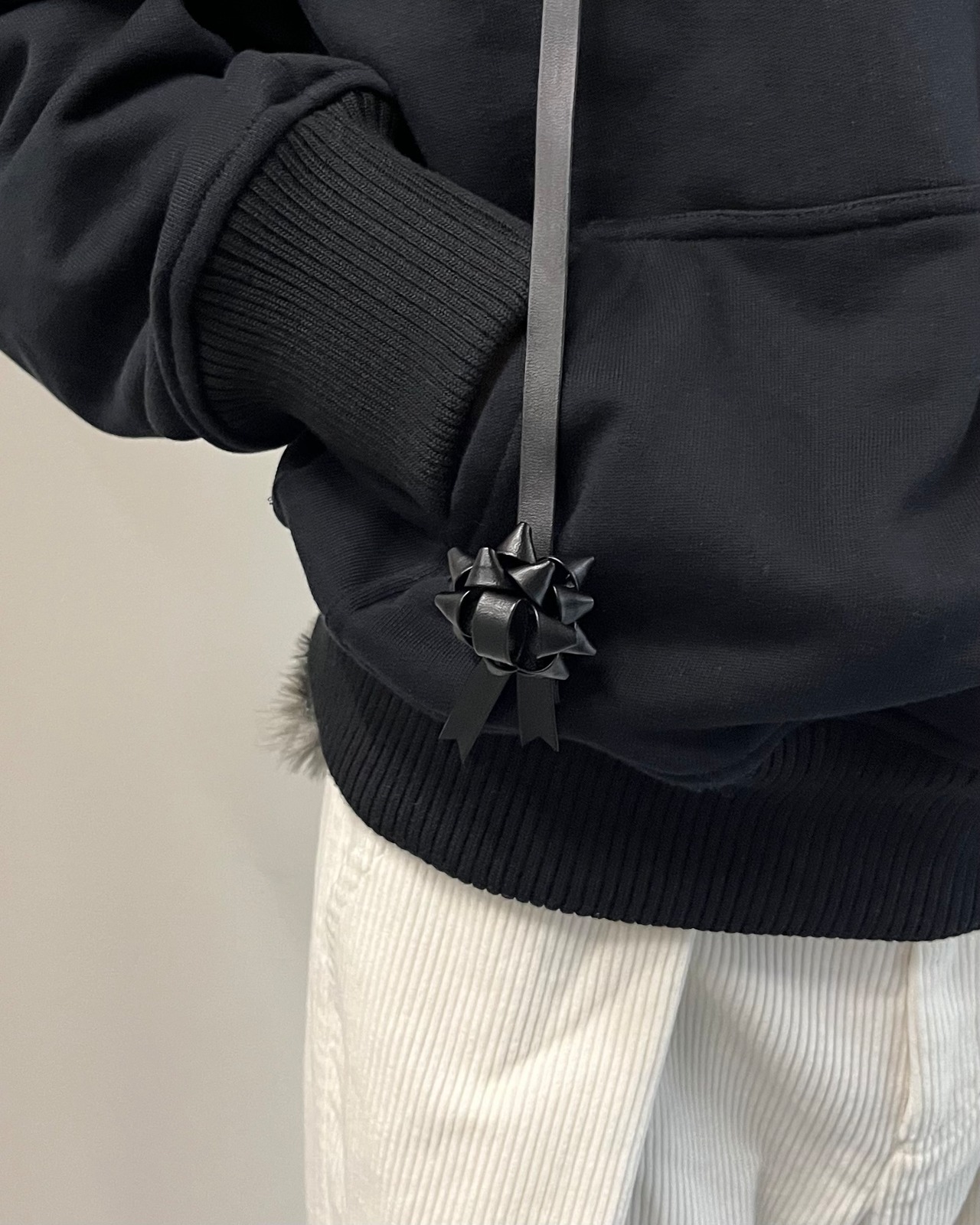 【26/AW Oscar Ouyang】Black/Black knit sparkly sleeping hat hoodie