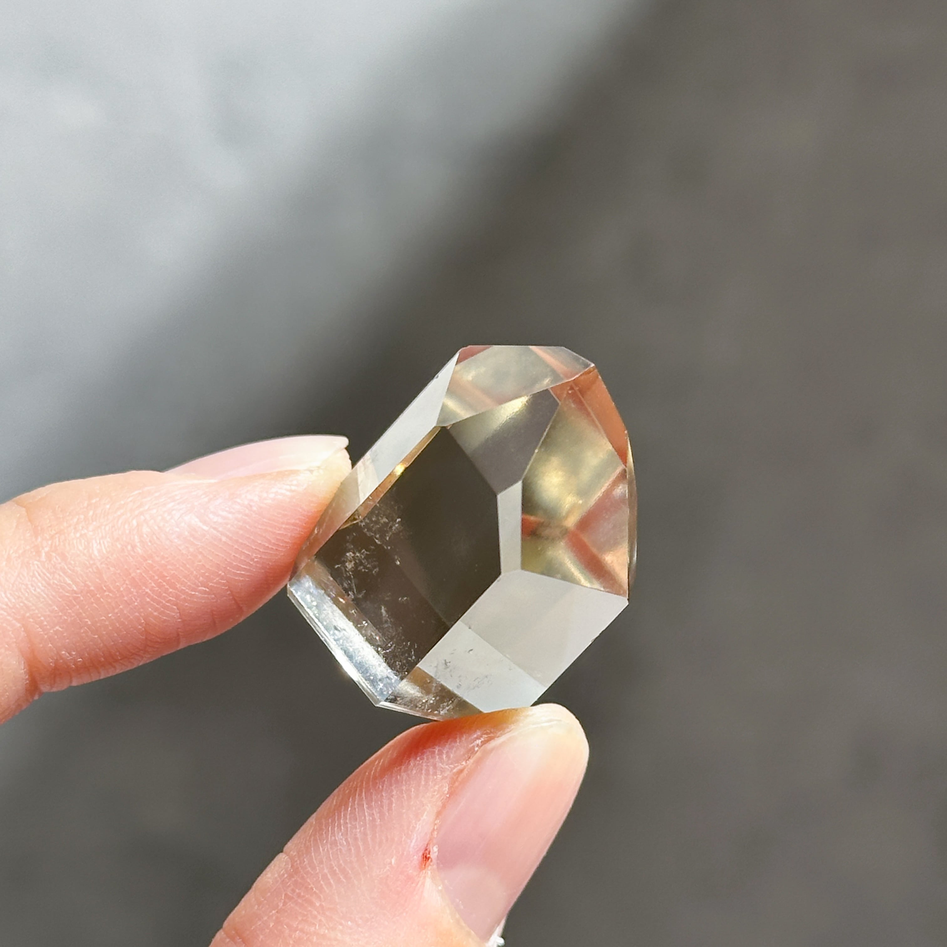 ナチュラルシトリン　タワー ナチュラルシトリン タワー 黄金の石ナチュラルレインボーシトリン