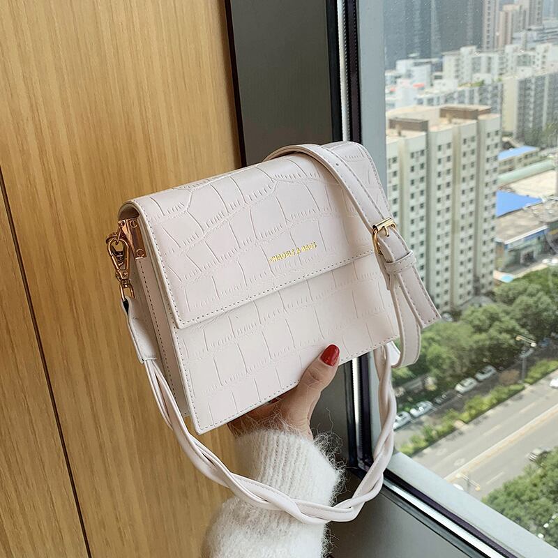 センスのいいスモールバッグレディース2020年人気の新しいトレンディなファッションオールマッチワンショルダーメッセンジャーバッグネットレッドエインエアスモールスクエアバッグ Tiancai_Wing_Bag0247650