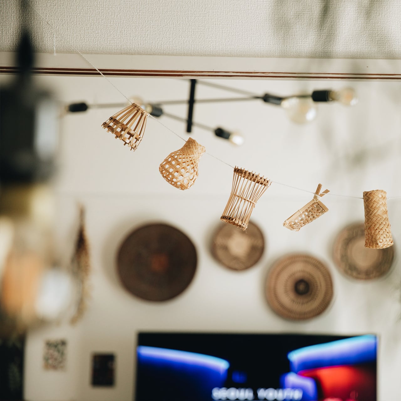 Small basket garland