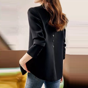 【送料無料】 ジャケット 3色 テーラードジャケット 色 アウター 羽織り 長袖 Vネック フレア Aライン ボタン ポケット ブラック カーキ くすみカラー 大人カラー ベイクドカラー 秋カラー ニュアンスカラー 体型カバー 無地 秋 女性 レディース ママ 20代 30代 40代 オフィス ビジネス OL 通勤 デート お出かけ 女子会 お呼ばれ お茶会 授業参観 休日 アウトドア 着回し 普段使い ファッション スタイル 楽ちん 着痩せ 垢抜け