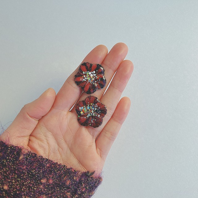 Vintage black red enamel colorful paint flower earrings ヴィンテージ ブラック レッド
