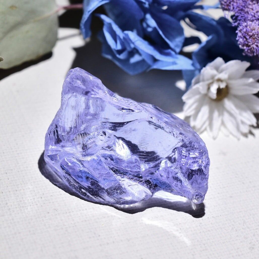 インドネシア産アンダラクリスタル原石 ラベンダーC【カラーチェンジあり】