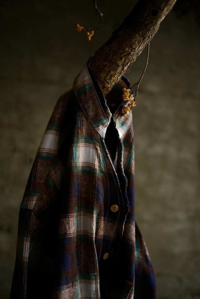 blackbird / cut off collar shirt (check Green)