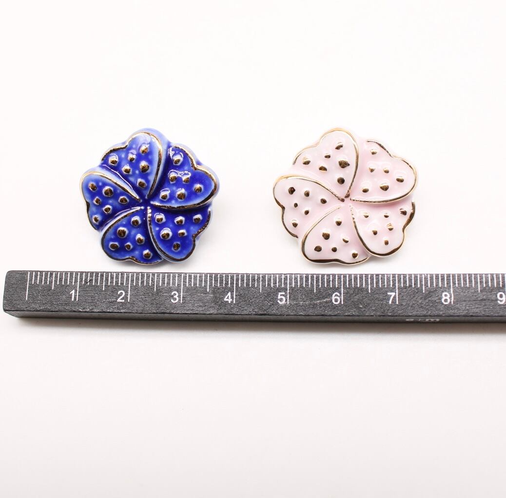 有田焼ブローチ flower（ハートの花びら）2 | 有田焼アクセサリー