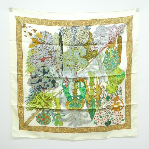 未使用保管品　HERMES　エルメス　カレ90　Les Legendes de L´arbre　木の伝説　黄色　正規タグ　21-4521