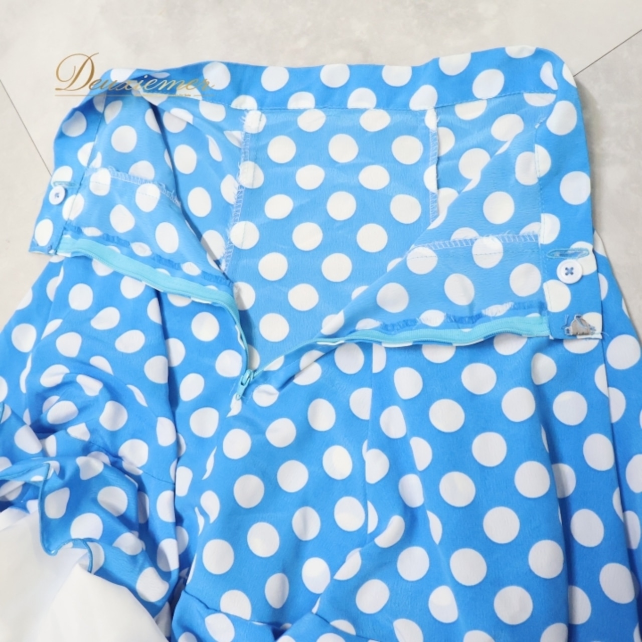 フラメンコ 衣装 ファルダ スカート シージョ 水玉 フリル ボランテ ドット 水色 白 かわいい ダンス パーティ 発表会 舞台 ステージ ホワイト系 ブルー系 子供用 おしゃれ コスチューム フレア かわいらしい フォーマル ステージ衣装 パフォーマンス