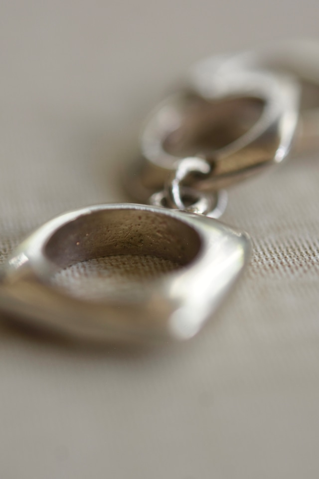 IORI/"Tiffany & Co." bracelet/square cushion