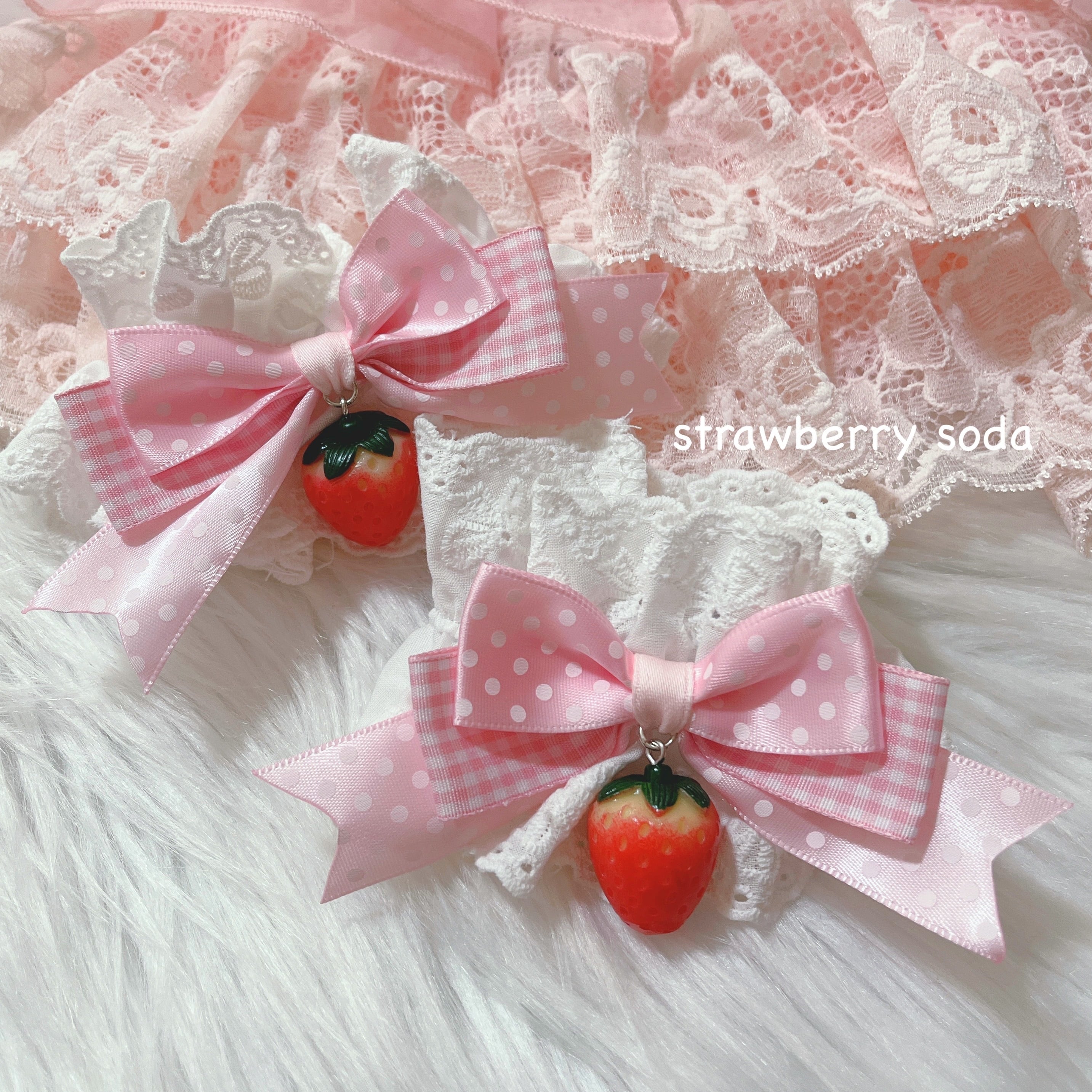 イチゴ リボン お袖留め ブレスレット カフス | strawberry soda