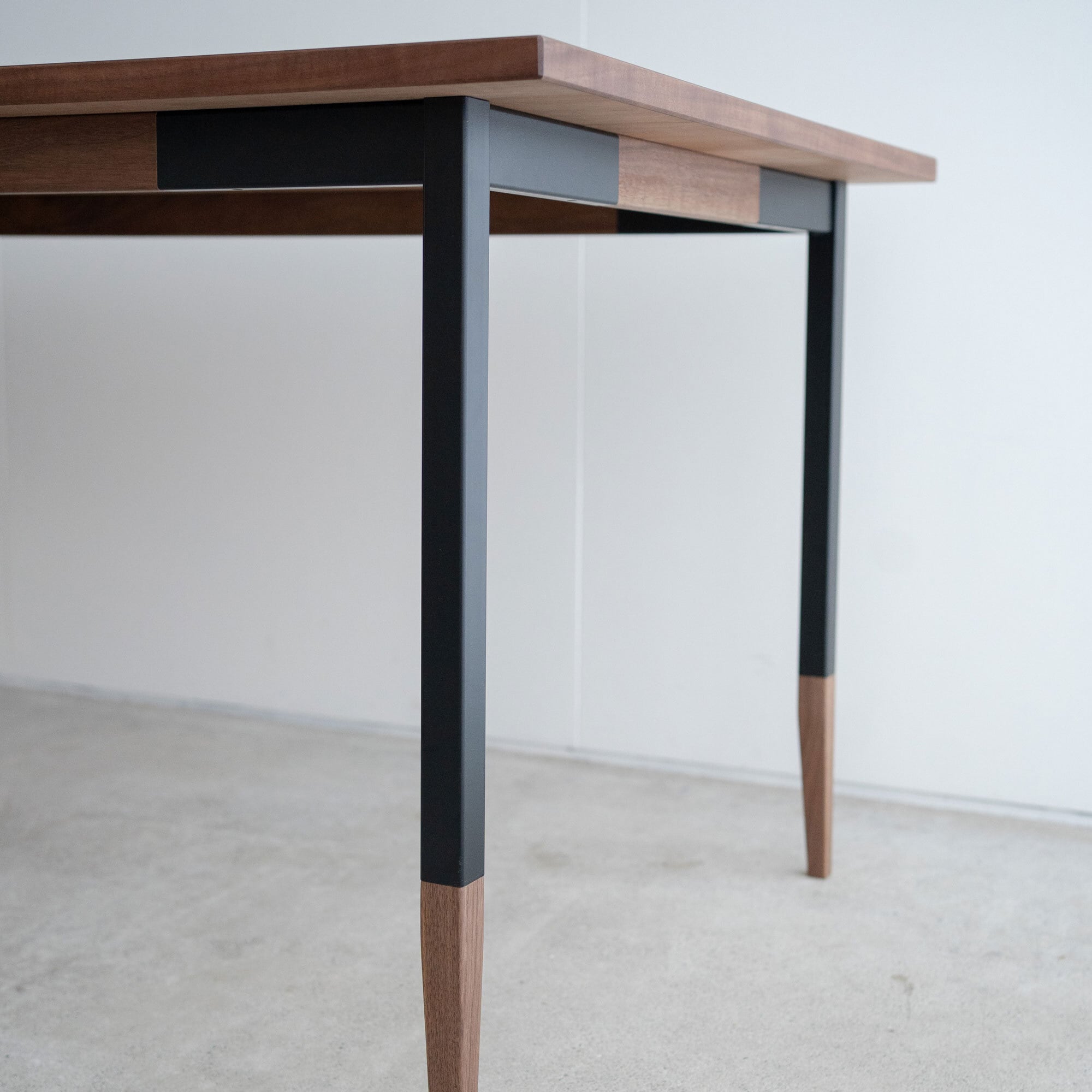 ALTERNATIVE TABLE / 無垢天板ダイニングテーブル / 1800×800mm