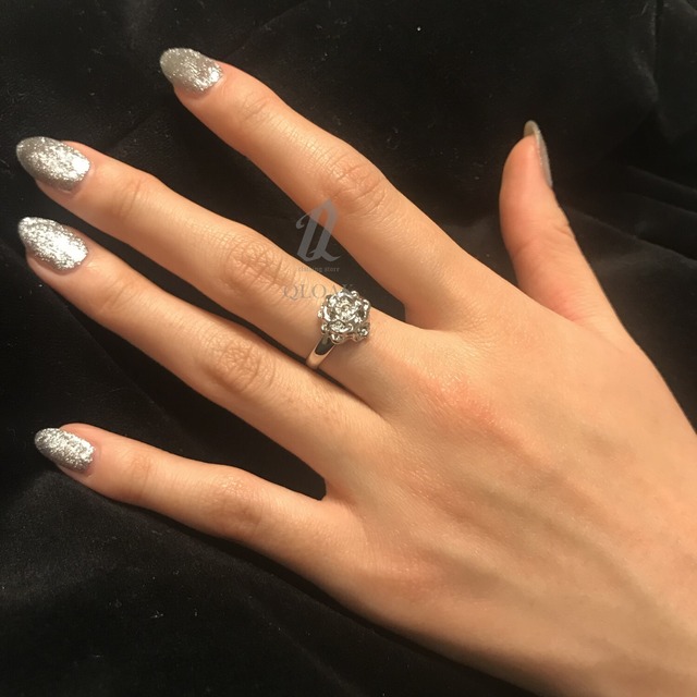 ミニ 薔薇 リング ローズ リング Qac 韓国製 韓国アクセサリー モノトーン ブラックコーデ 黒コーデ モード 系 ゴス ゴシック ゴスロリ パンク ロック ｖ 系 韓国ファッション ストリート系 原宿 個性的 Clothingstore Qloak クローク