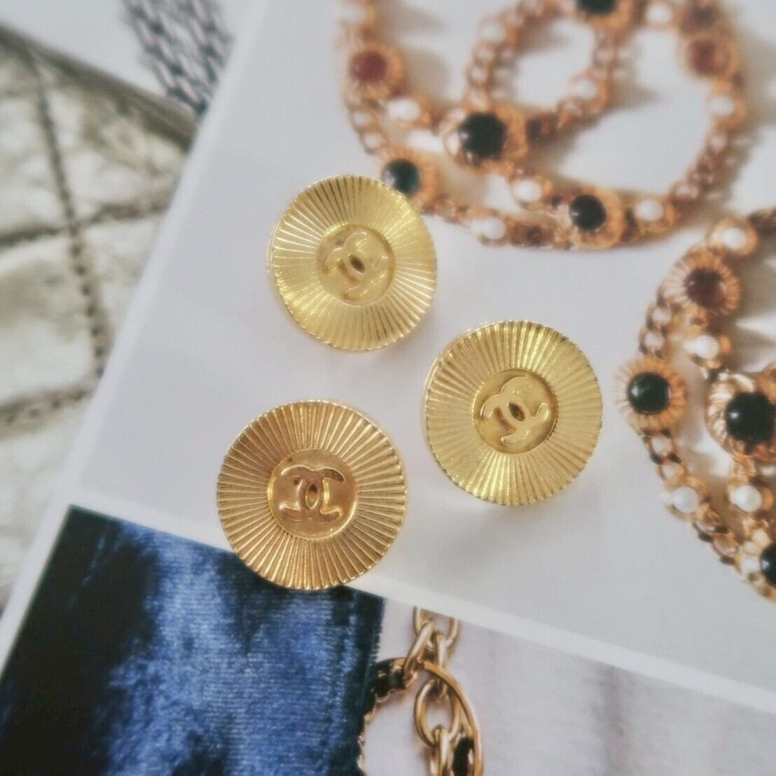 VINTAGE CHANEL BUTTON】インパクトゴールドボタン 20mm C-25040