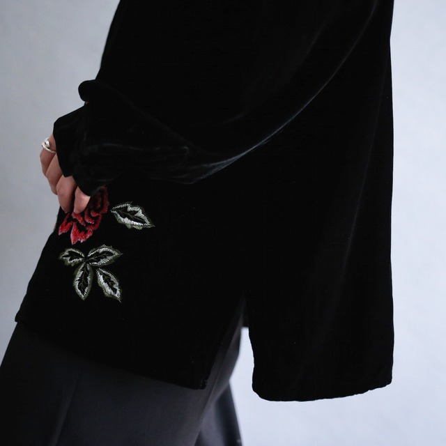 "薔薇×刺繍" asymmetry pattern loose black velours shirt