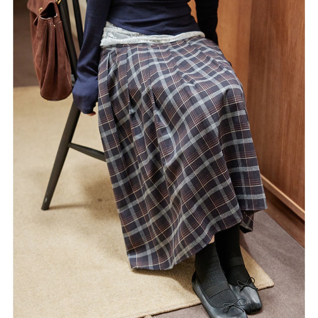 high waisted and draped design skirt